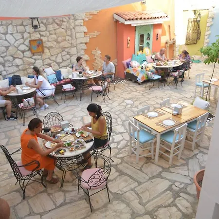 Homestay Parva Port