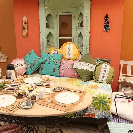 Homestay Parva Port *