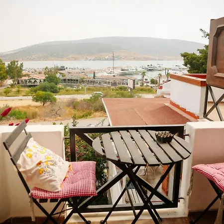 Parva Port Homestay *