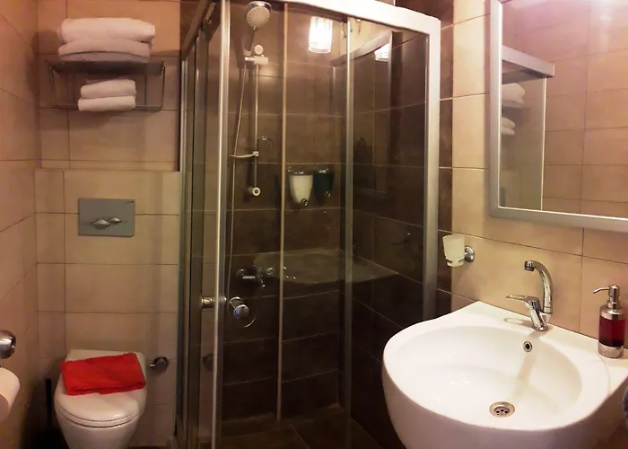 Parva Port 홈스테이 알라카티