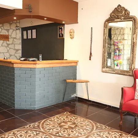 Gazde/Camere de închiriat Parva Port